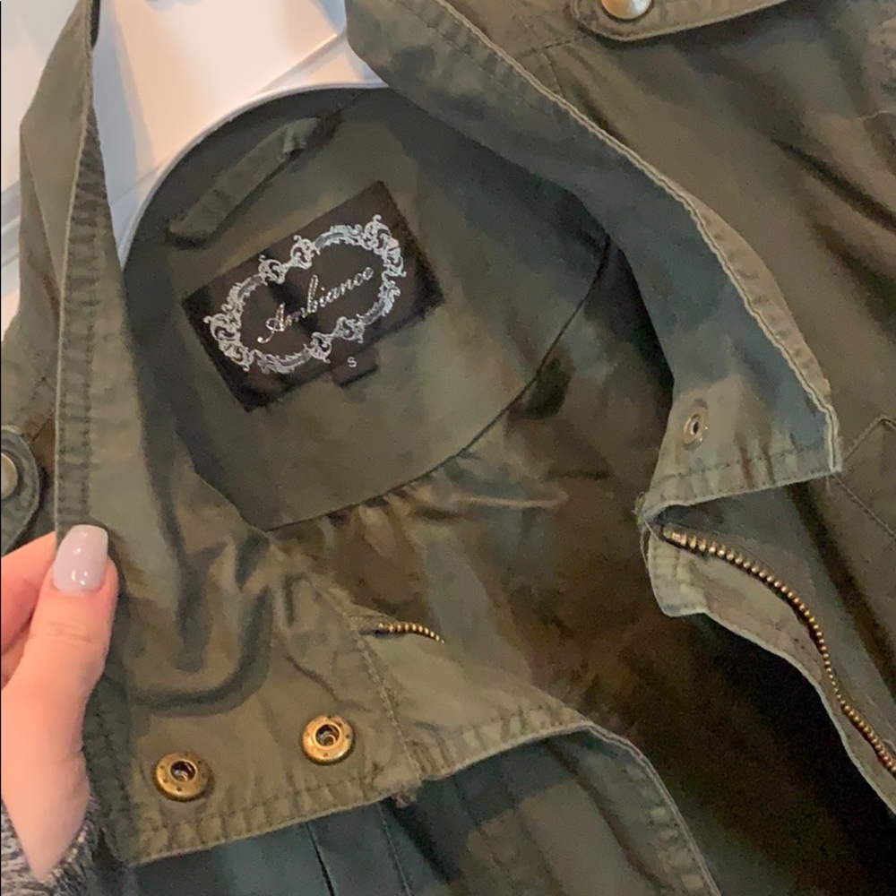 Jacket - Picture 2 of 4